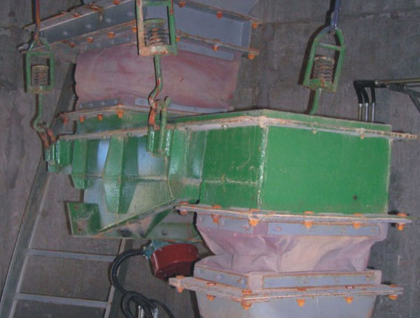 GZG吊式封閉式振動(dòng)給料機(jī)